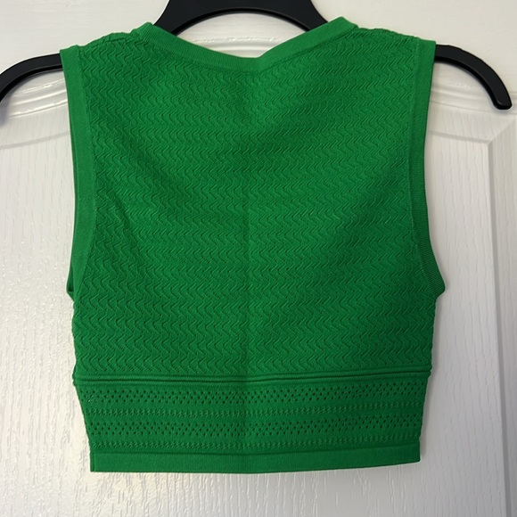 BABATON Aritzia Pointelle Crop Tank - Picture 2 of 3